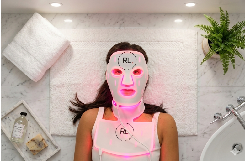 Glow & Recovery Bundle Red Light Mask & Belt